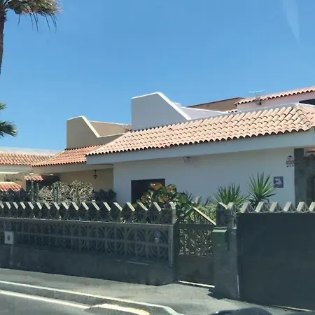 Cisnes Encantadora Casa Con Jardin Y Estudio Vista Al Mar El Medano (Tenerife)