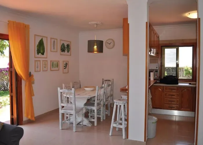 Cisnes Encantadora Casa Con Jardin Y Estudio Vista Al Mar